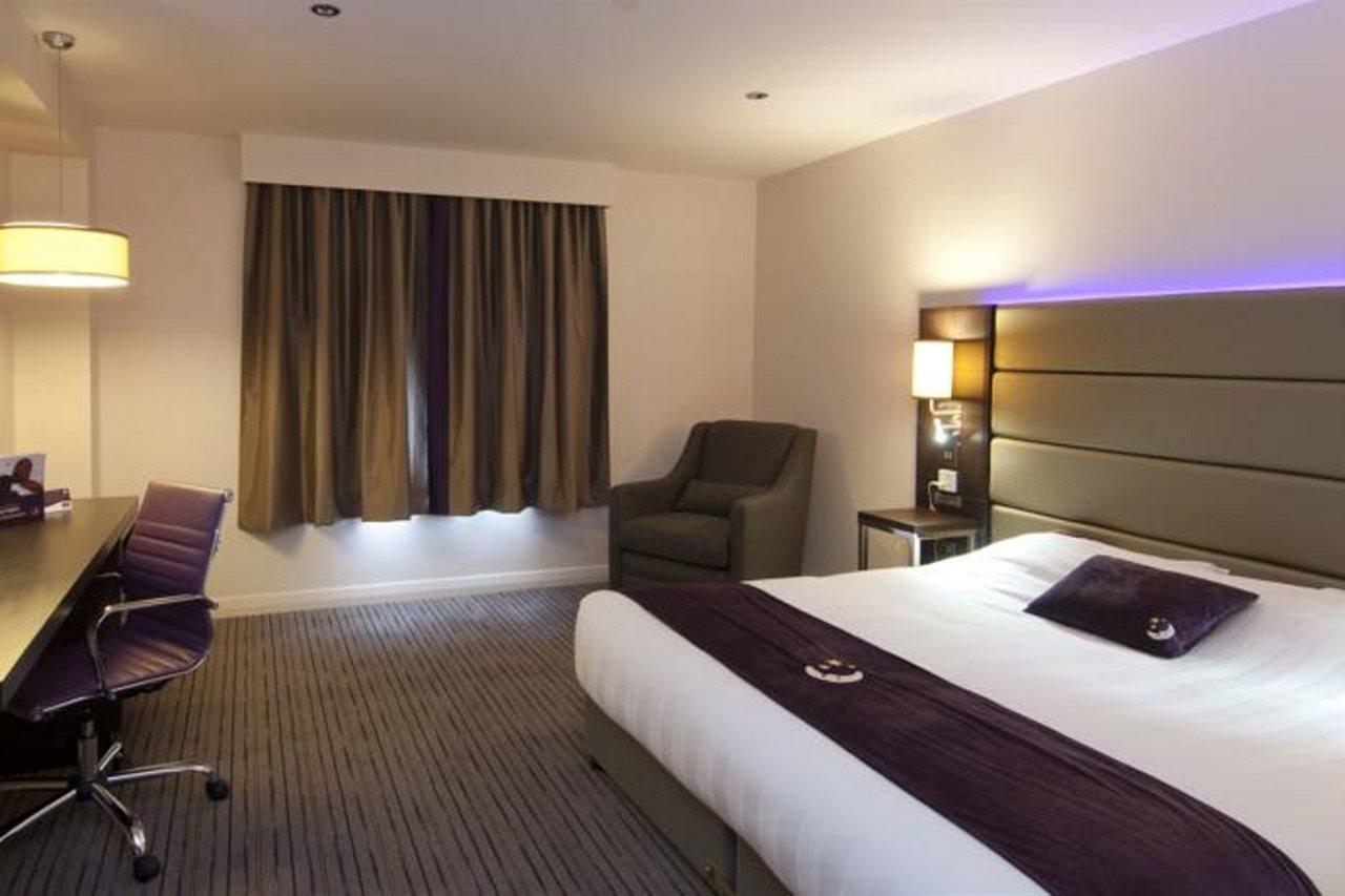 Premier Inn Leeds / Bradford Airport Buitenkant foto